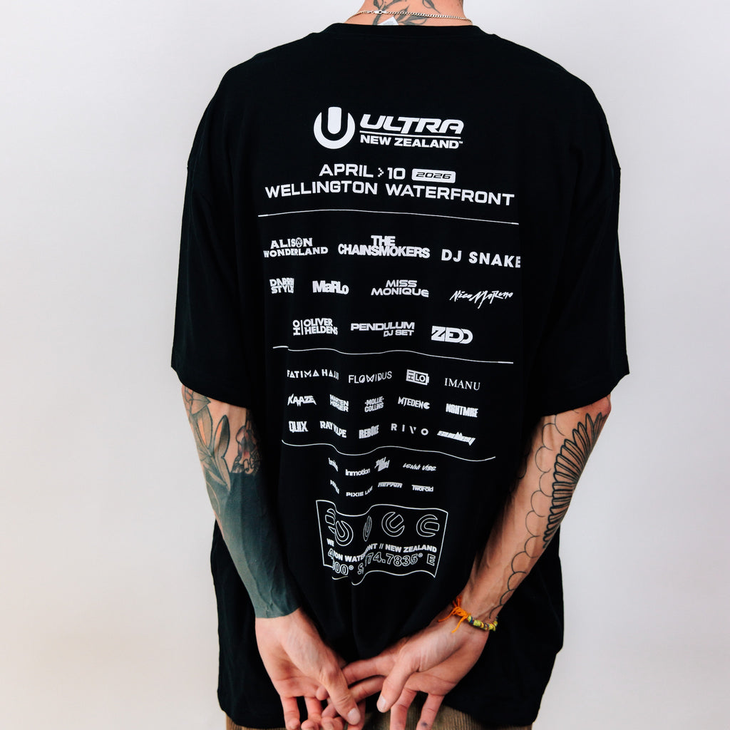 Line up Tee